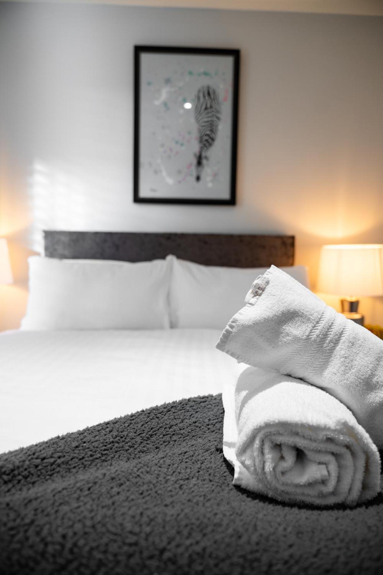 Escape Ordinary At Lough Erne Golf Village Enniskillen Exteriér fotografie